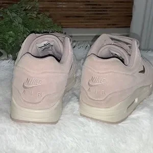 Nike 2018 Air Max 1 | Shoes | Nike Air Max Mens Size 85 In  display picture 3